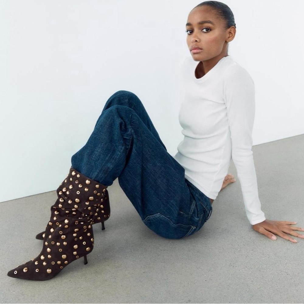 Zara Size 10 suede studded boots